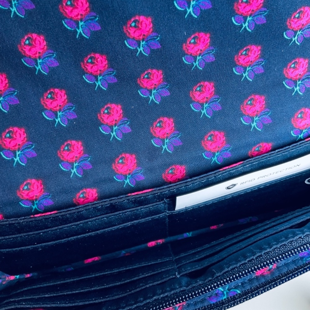 Vera Bradley Navy Quilted Clutch - Picture 3 of 6